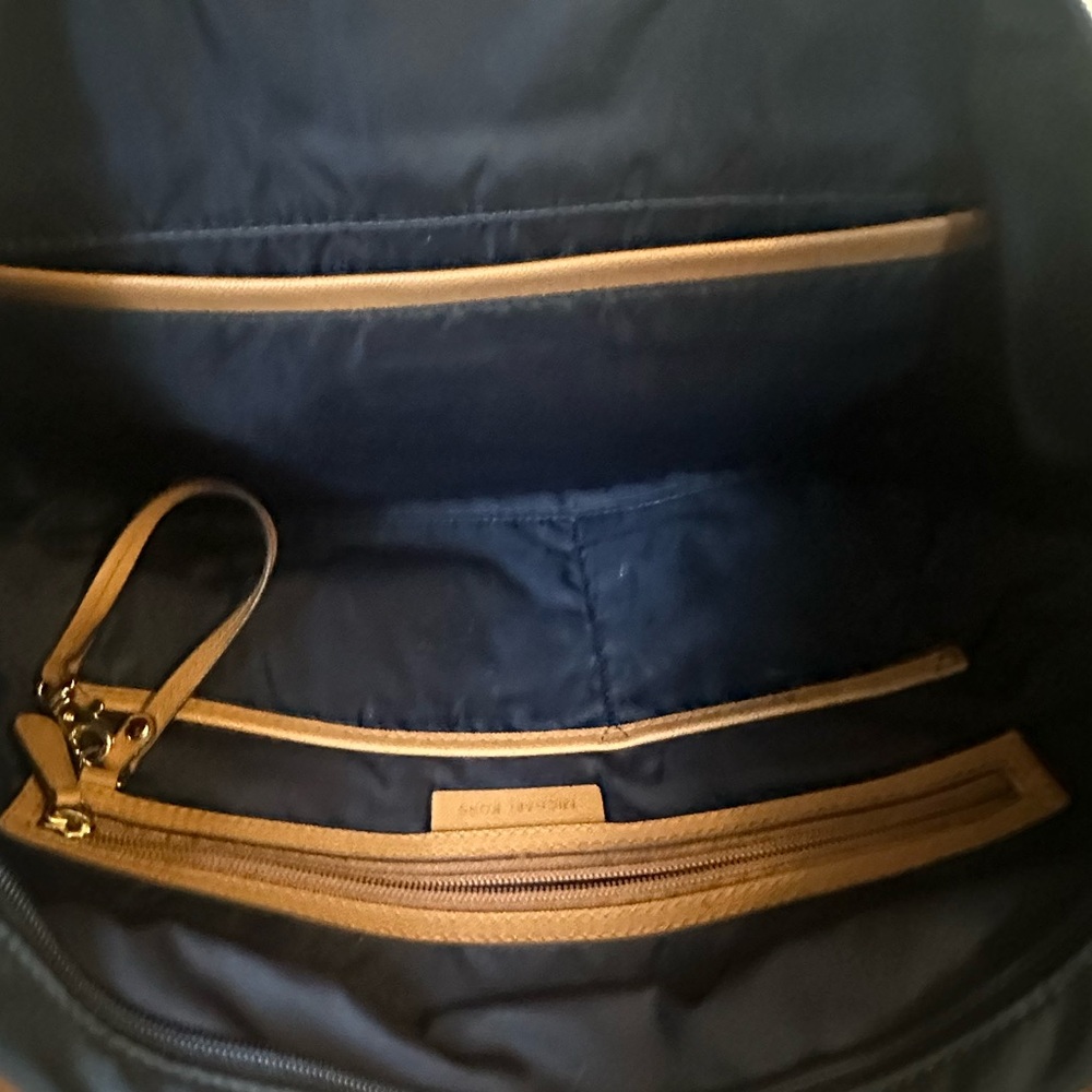 Michael Kors Kelsey Large Nylon Tote - Picture 7 of 7